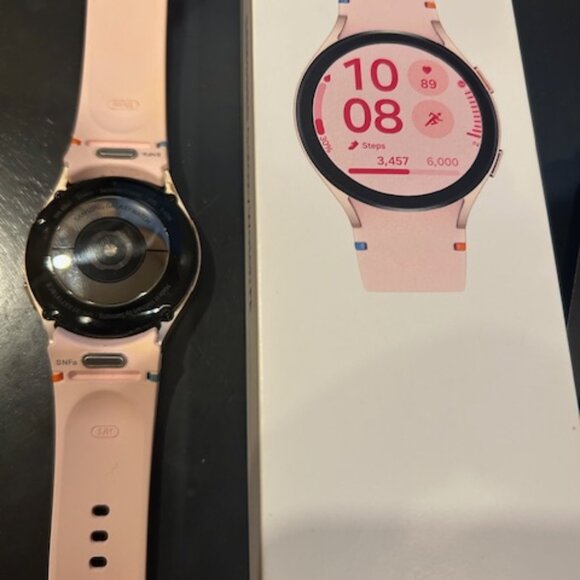 Samsung Galaxy Watch FE- Smartwatch- 40mm/Pink/Gold- Unlocked ANDROID- open box - Picture 4 of 5